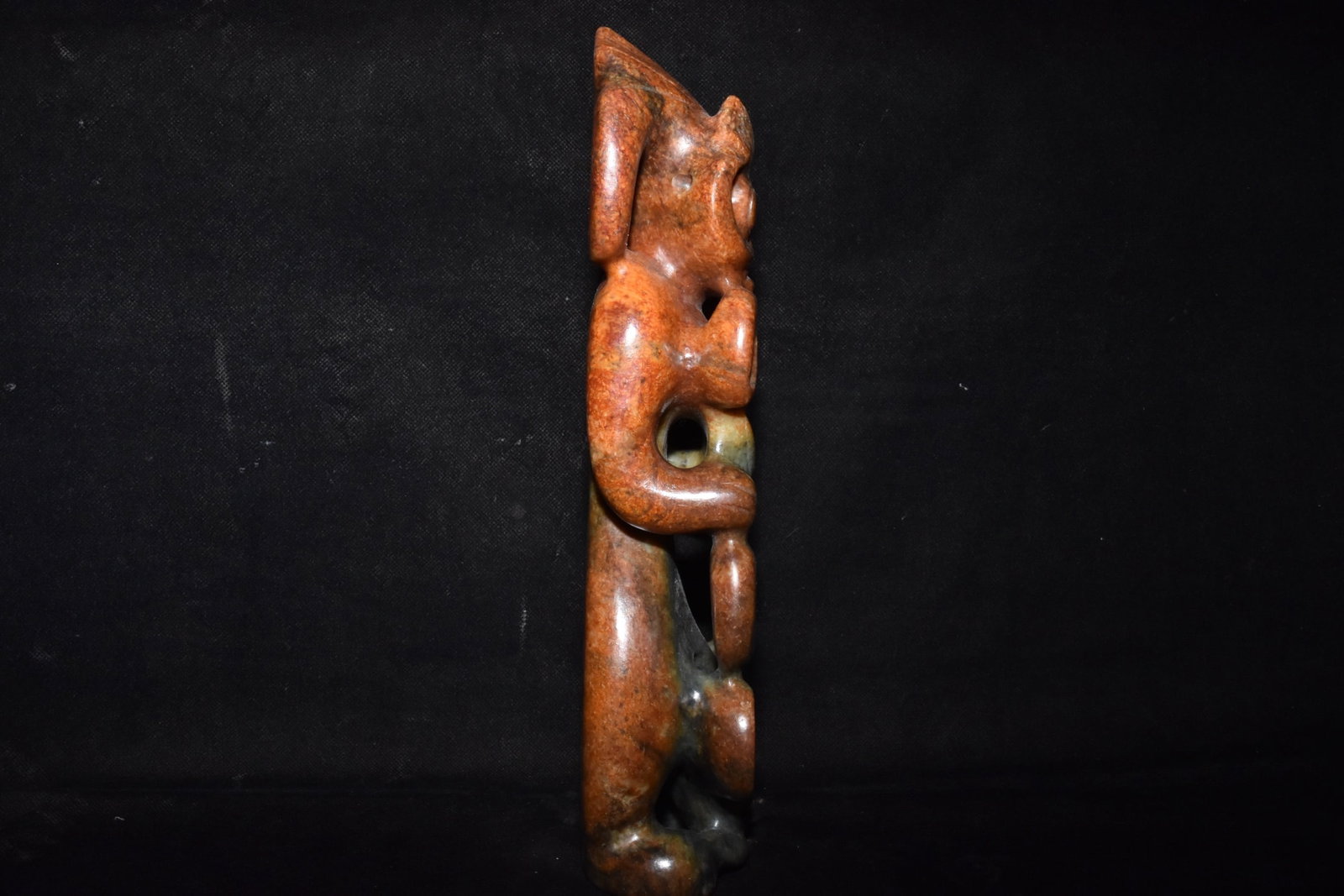 An Exquisite Hemo Jade Figure Ornament - 2