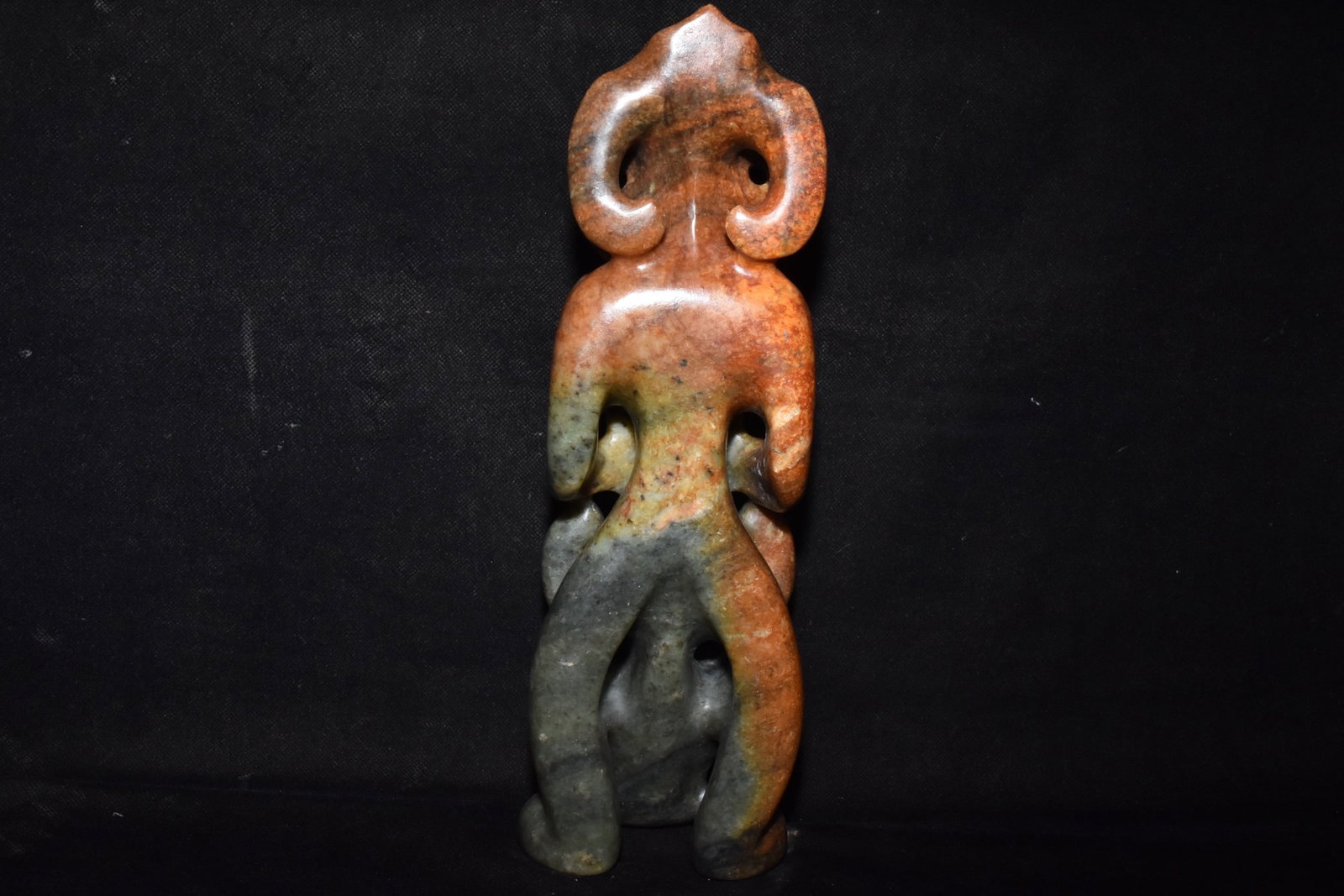 An Exquisite Hemo Jade Figure Ornament - 3