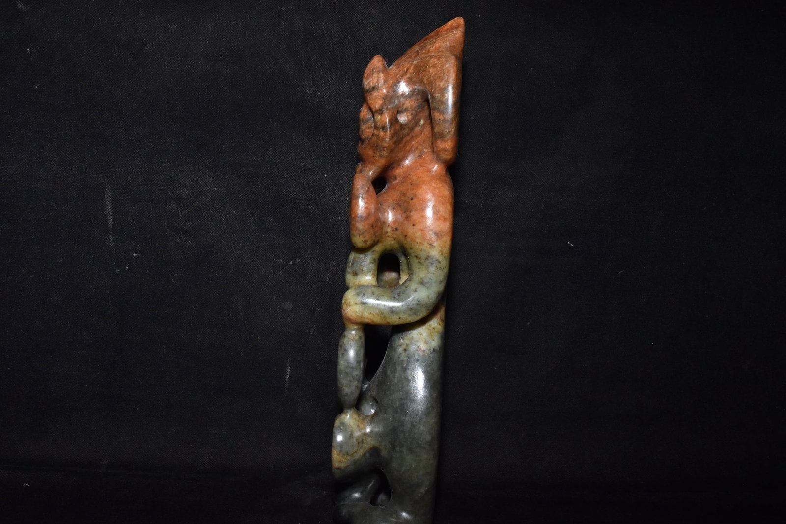An Exquisite Hemo Jade Figure Ornament - 4
