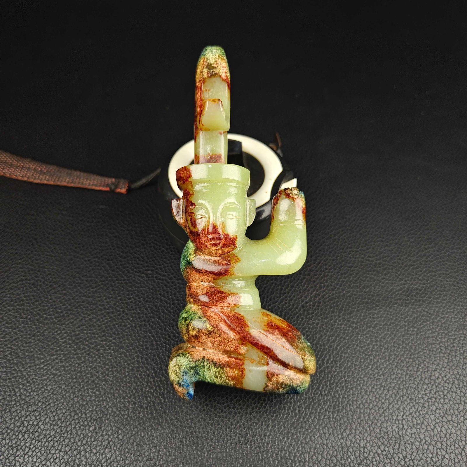 An Exquisite White Jade Figure Ornament: An Exquisite White Jade Figure Ornament Han Dynasty, China Size:13cmx6cm Weight:240g (The Dimensions Of All Batches Are Manually Measured.If You Need More Detailed Information, Please Contact Our