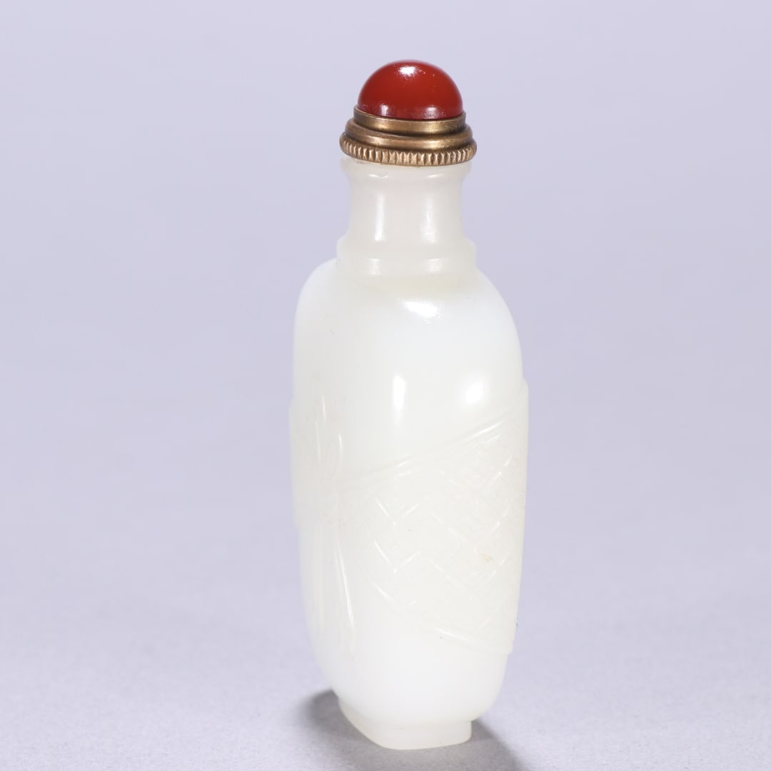 An Exquisite White Jade Snuff Bottle - 4