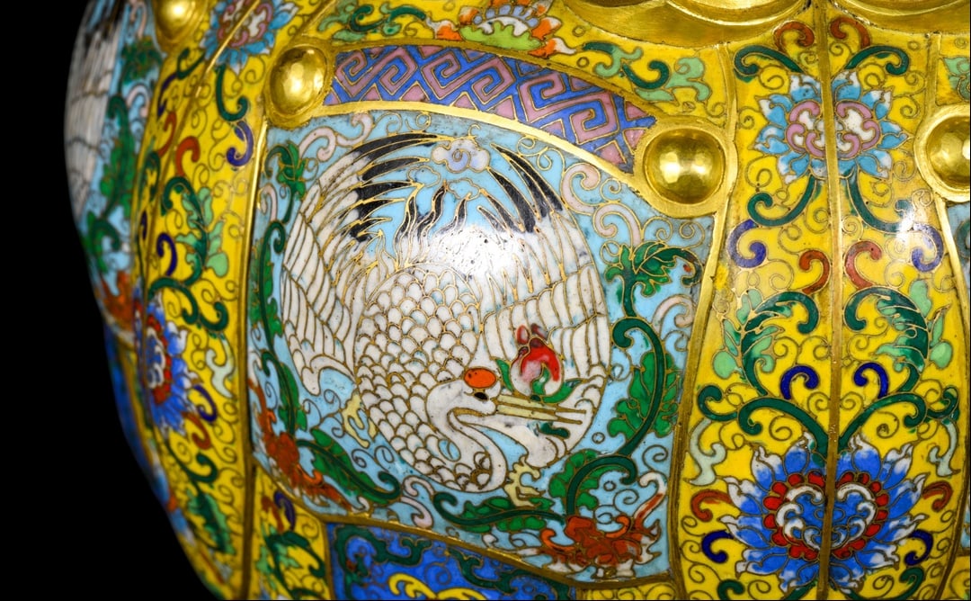 An Exquisite Cloisonne Lotus Pattern Crane Pattern Vase - 3