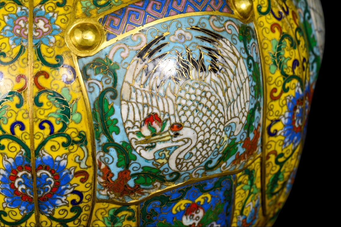 An Exquisite Cloisonne Lotus Pattern Crane Pattern Vase - 4