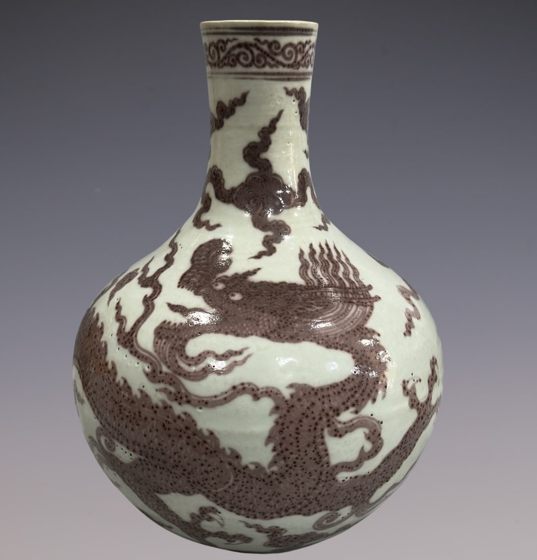 An Exquisite Chai yao Underglaze-Red Dragon Pattern Vase: An Exquisite Chai yao Underglaze-Red Dragon Pattern Vase Ming Dynasty, China Size:44.5cm (The Dimensions Of All Batches Are Manually Measured.If You Need More Detailed Information, Please Contact Our 