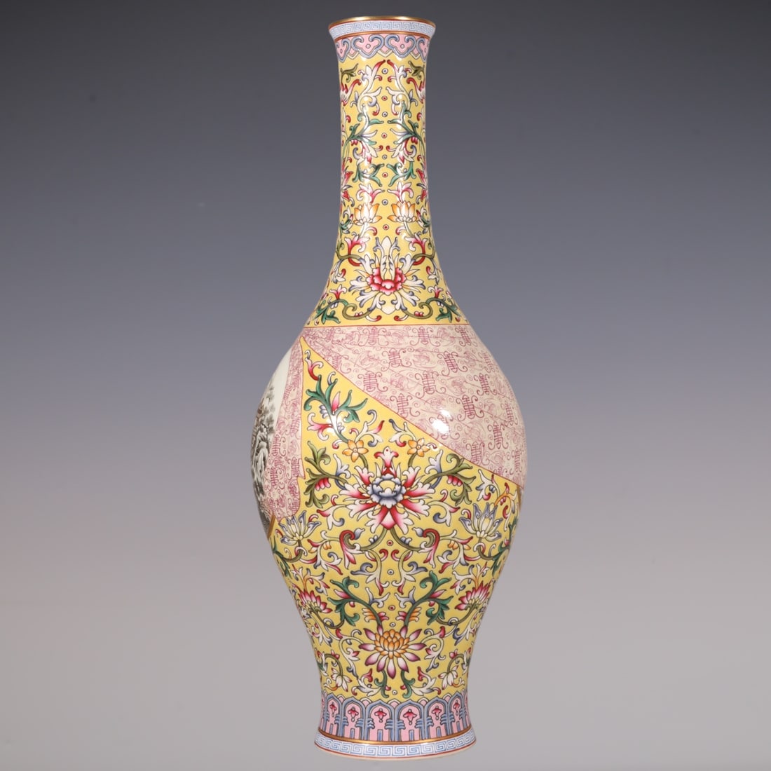 An Exquisite Enamel Lotus Pattern Landscape Pattern Vase - 4