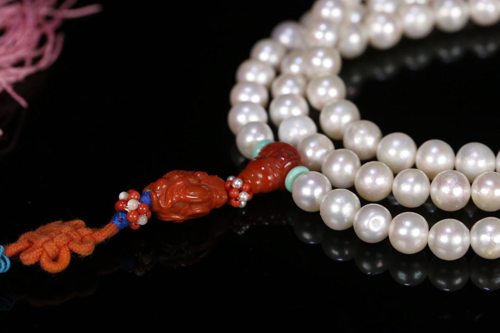 An Exquisite Pearl Bracelets - 3