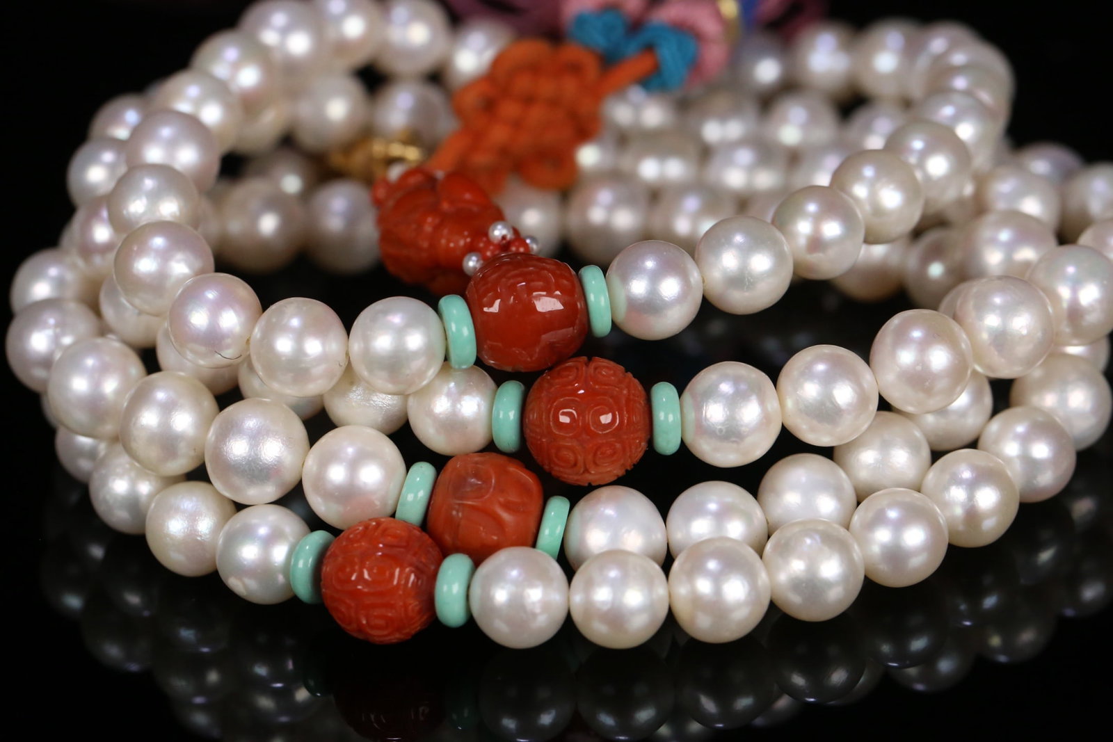 An Exquisite Pearl Bracelets - 4