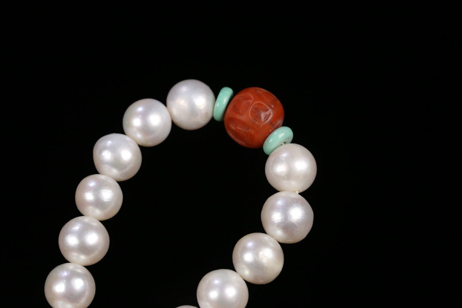 An Exquisite Pearl Bracelets - 7