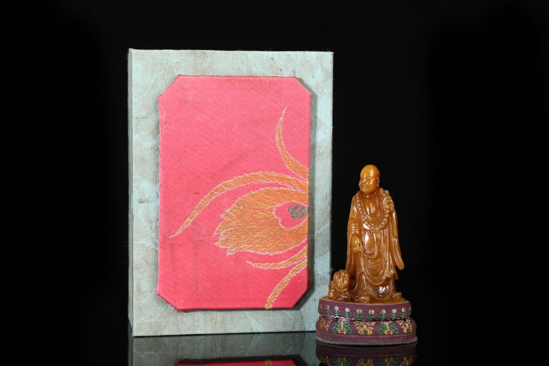 An Exquisite Shoushan Stone Statue of Arhat Ornament: An Exquisite Shoushan Stone Statue of Arhat Ornament Qing Dynasty, China Size:8.5cmx4.5cm Weight:86g (The Dimensions Of All Batches Are Manually Measured.If You Need More Detailed Information, Please 