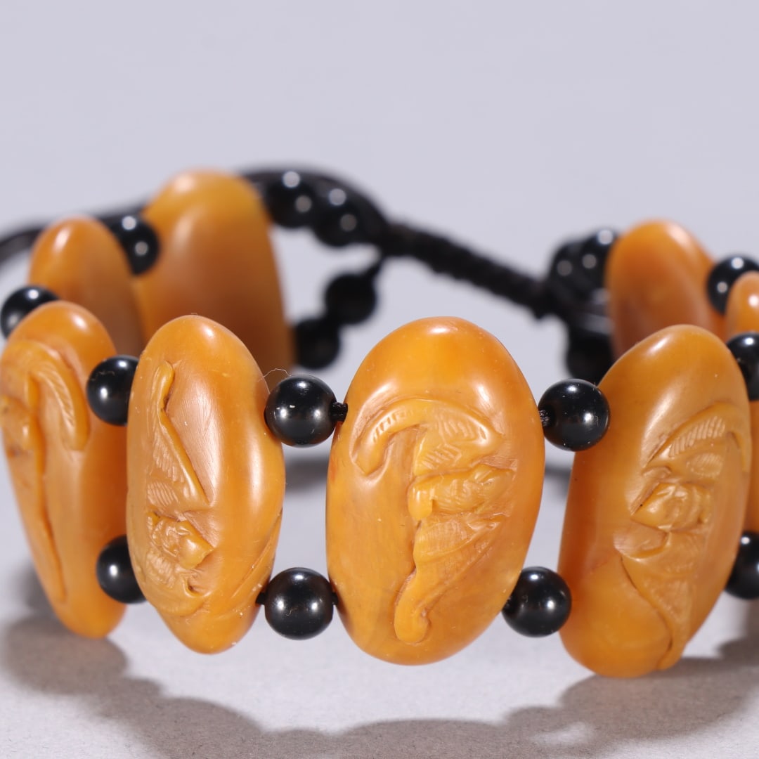 An Exquisite Tianhuang Stone Bats Pattern Bracelets - 2