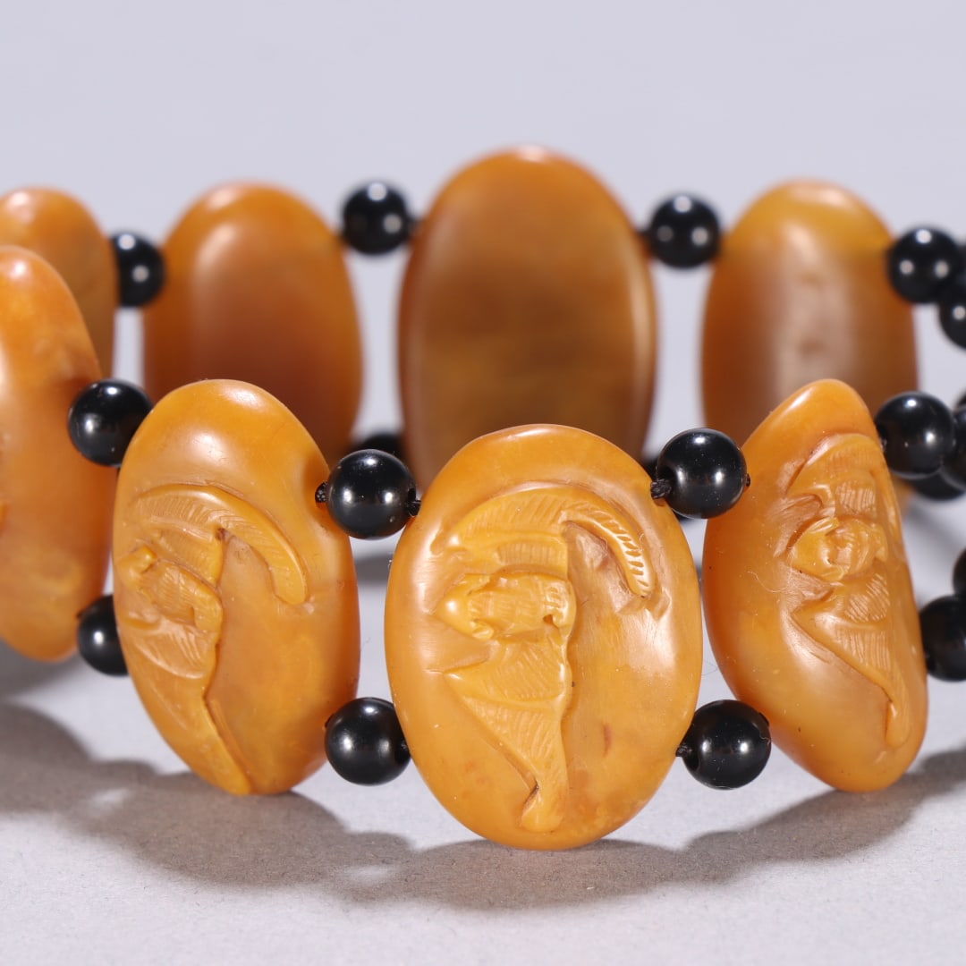 An Exquisite Tianhuang Stone Bats Pattern Bracelets - 4