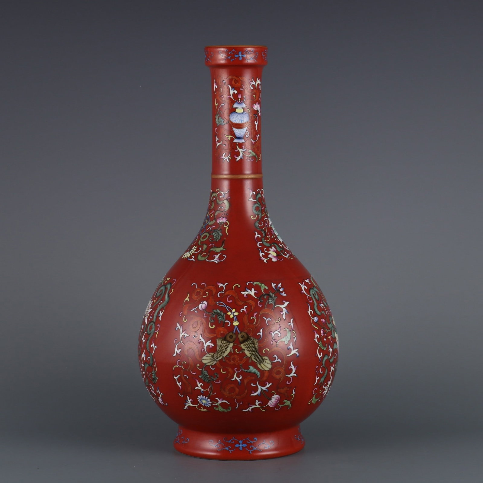 An Exquisite Famille-Rose Iron-Red Eight Treasures Pattern Vase: An Exquisite Famille-Rose Iron-Red Eight Treasures Pattern Vase Qing Dynasty, China Yongzheng Six-character Mark Size:34.2cmx15cm (The Dimensions Of All Batches Are Manually Measured.If You Need More 