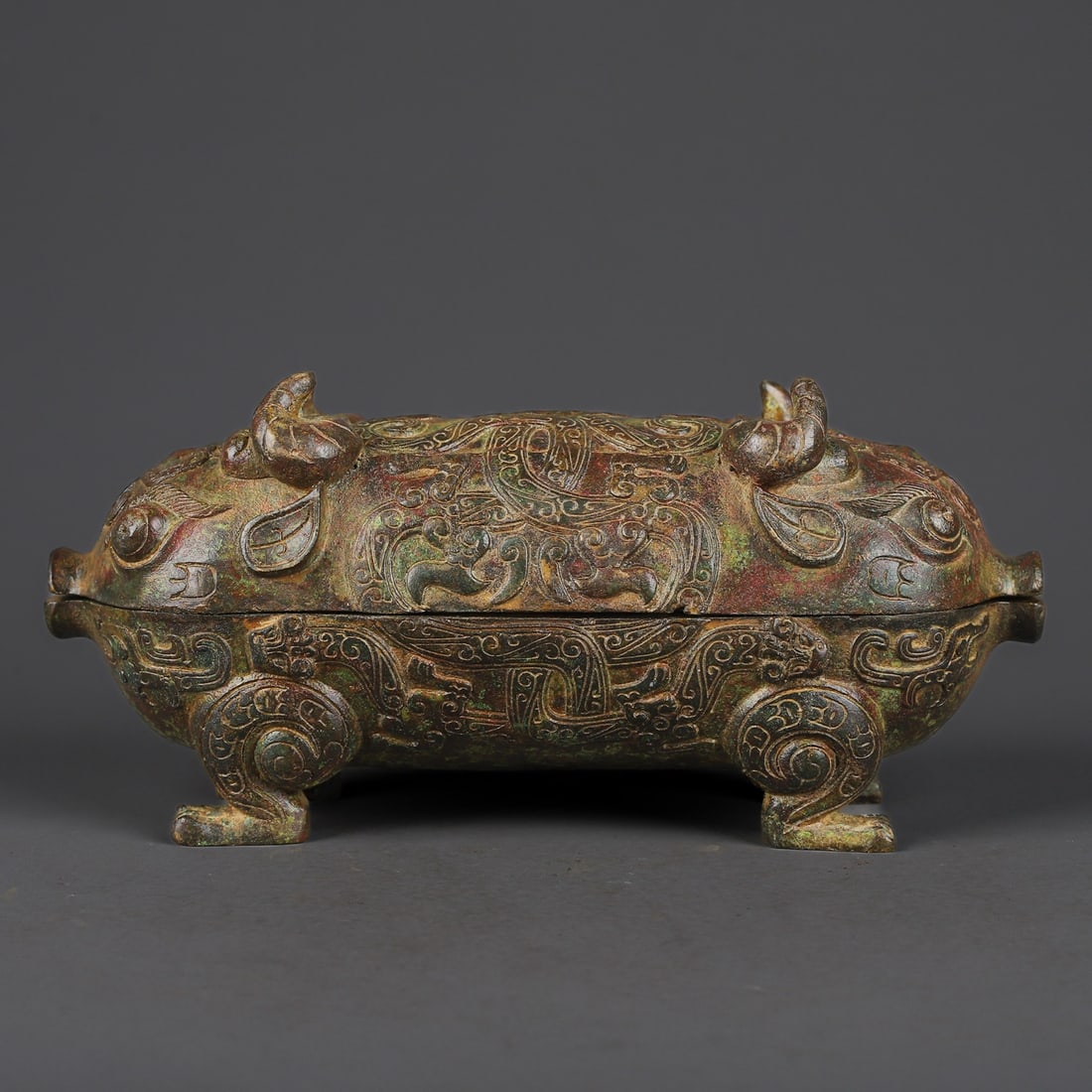 An Exquisite Bronze Auspicious Beast-Shaped Box - 8