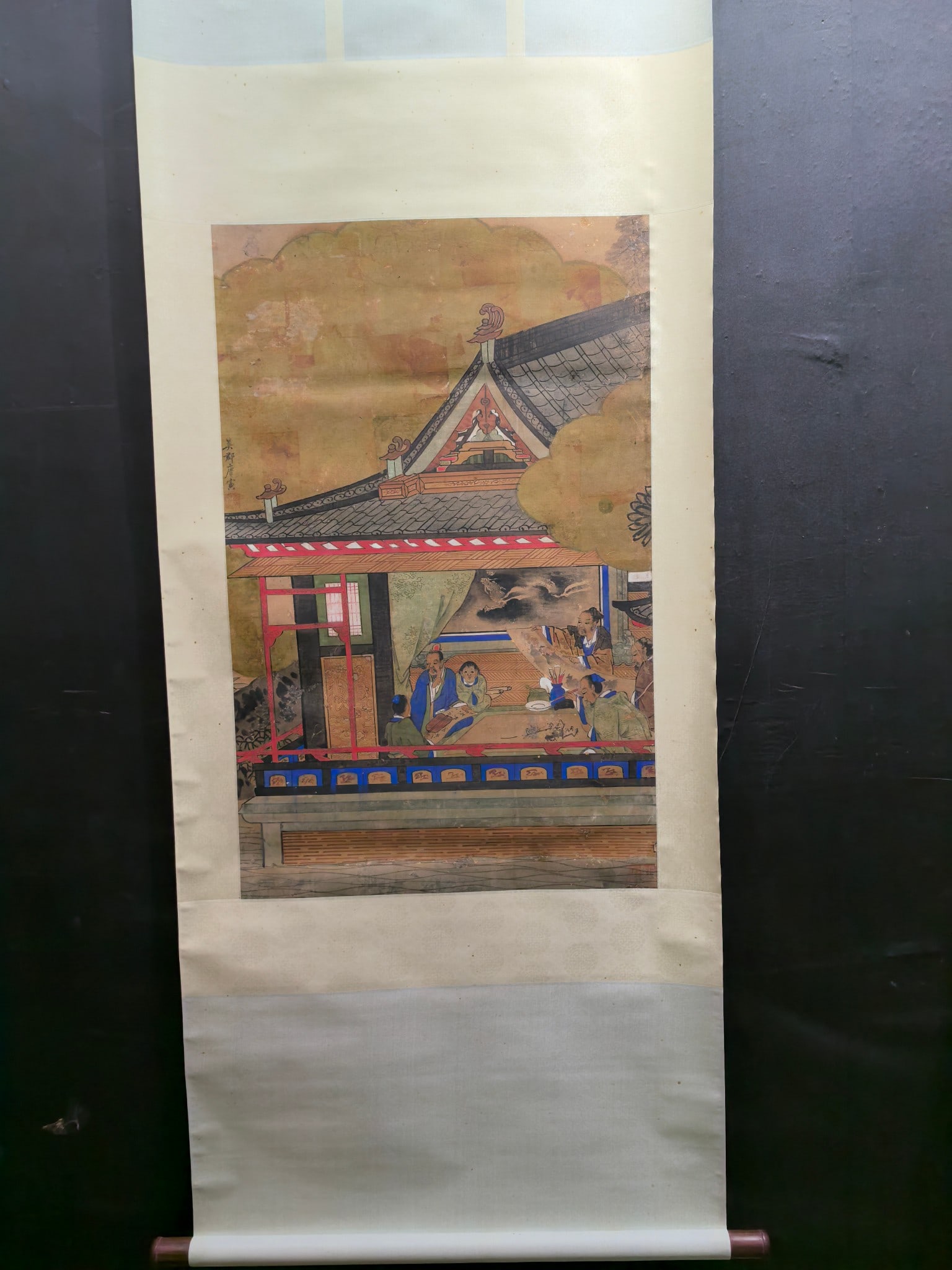 A Chinese Vertical Scroll Ink Painting of Character and Story on Paper: A Chinese Vertical Scroll Ink Painting of Character and Story on Paper Tang yin Size:56.6cmx89cm (The Dimensions Of All Batches Are Manually Measured.If You Need More Detailed Information, Please Cont