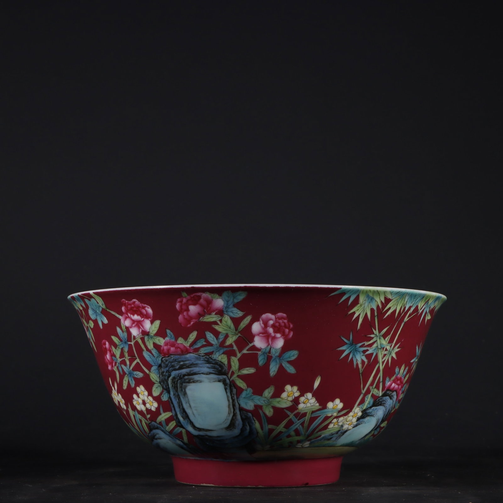 An Exquisite Enamel Flower Pattern with poem Bowl: An Exquisite Enamel Flower Pattern with poem Bowl Qing Dynasty, China Yongzheng Four-character Mark Size:7.8cmx16.2cm (The Dimensions Of All Batches Are Manually Measured.If You Need More Detailed