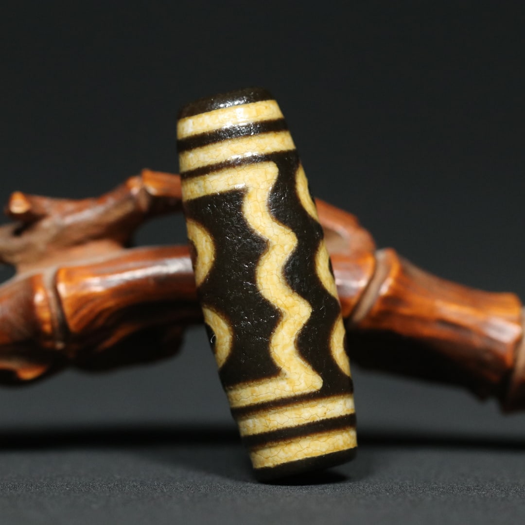 An Exquisite Dzi Bead Pendant - 2