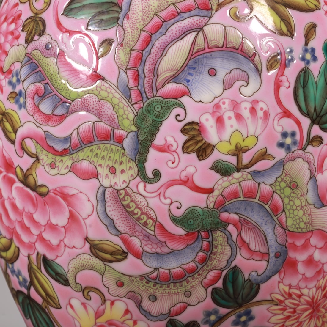 An Exquisite Enamel Lotus Pattern Brush Washer - 3