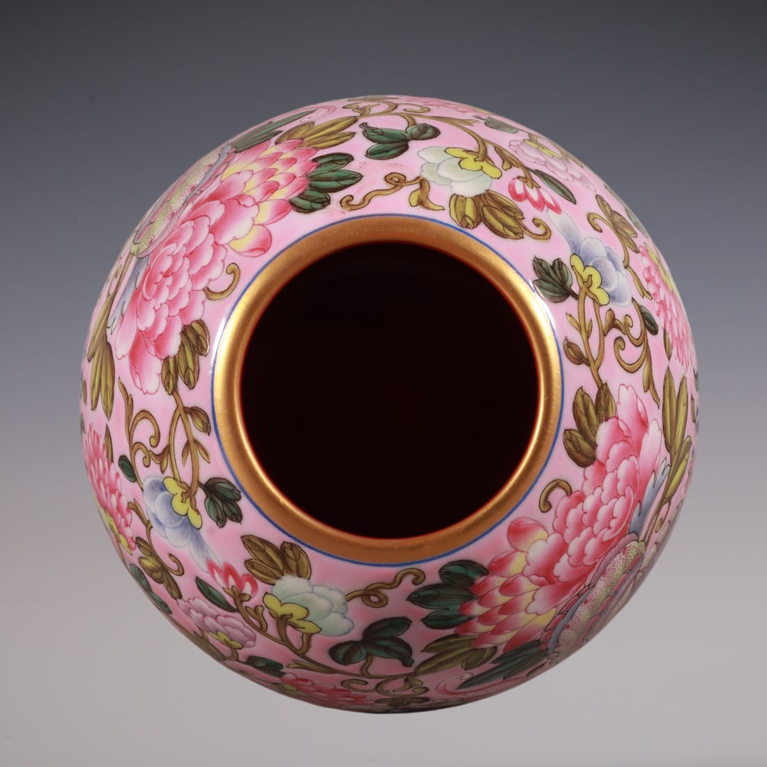 An Exquisite Enamel Lotus Pattern Brush Washer - 8