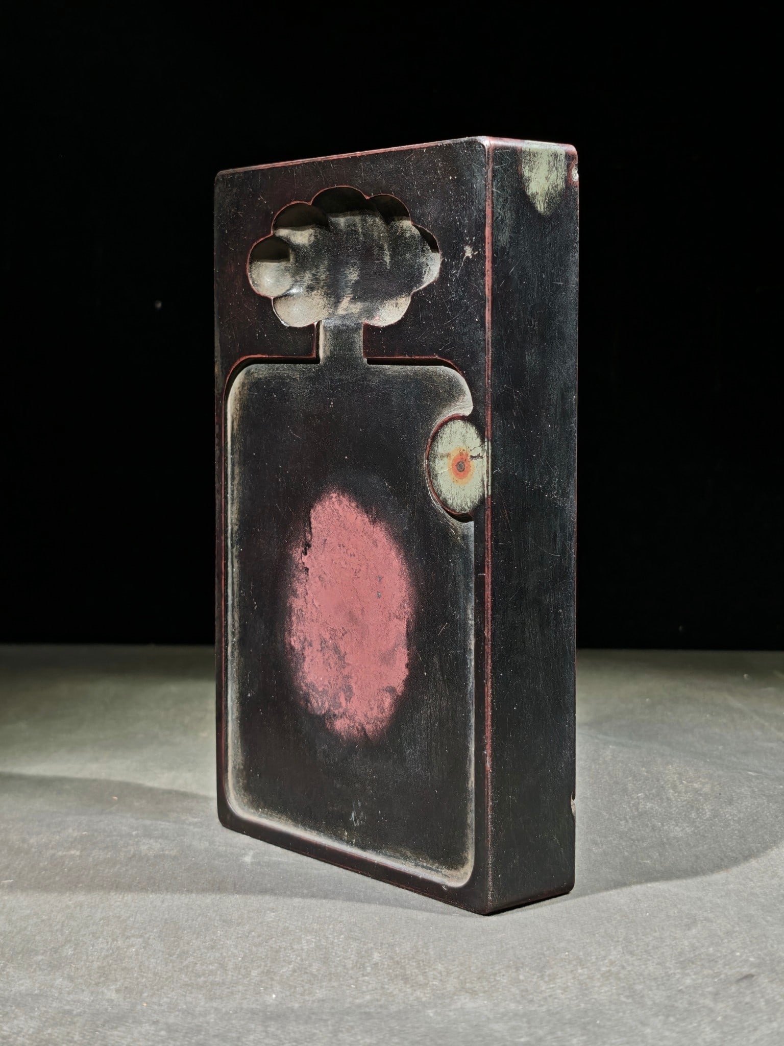 An Exquisite with poem Inkstone: An Exquisite with poem Inkstone Weng tongsu Size:18cmx11cmx3cm (The Dimensions Of All Batches Are Manually Measured.If You Need More Detailed Information, Please Contact Our Customer Service Before