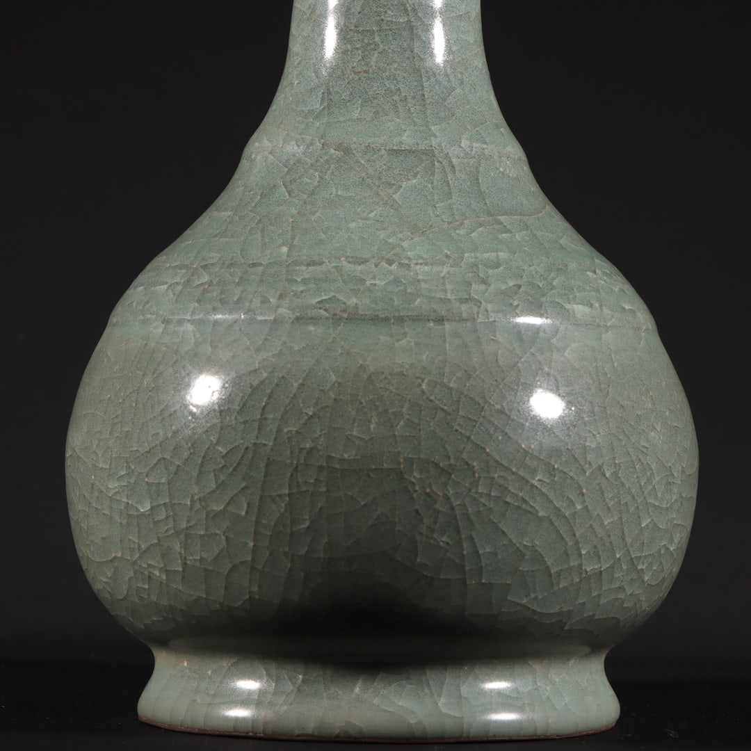 An Exquisite Longquan yao Vase - 4