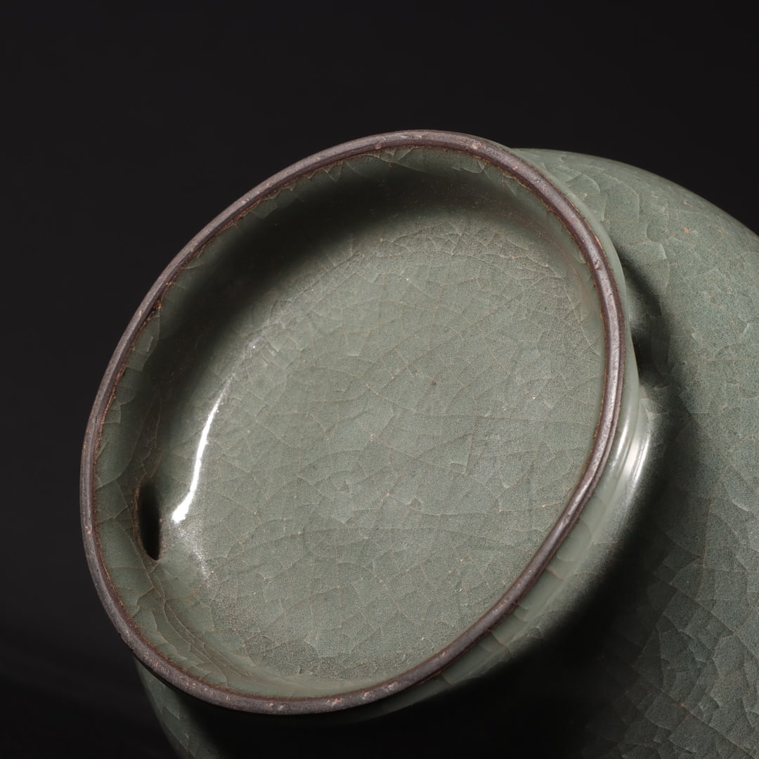 An Exquisite Longquan yao Vase - 9