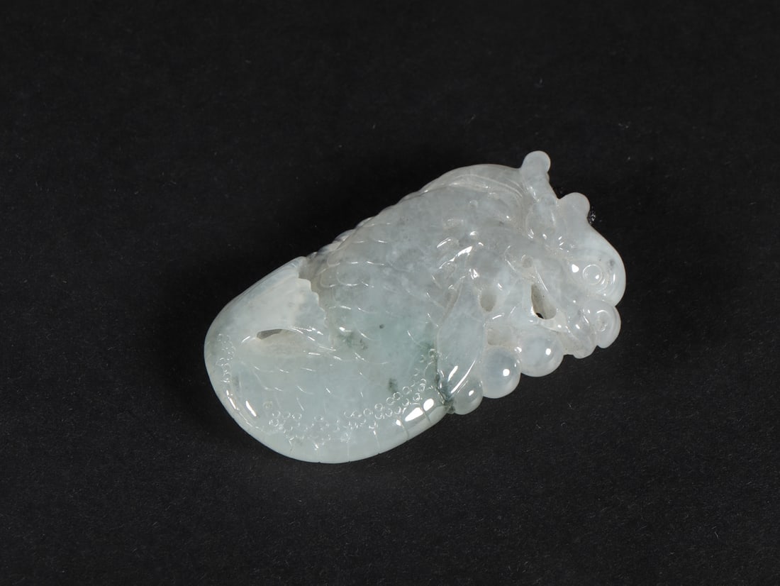 An Exquisite Jadeite Auspicious Beast Pattern Pendant - 7