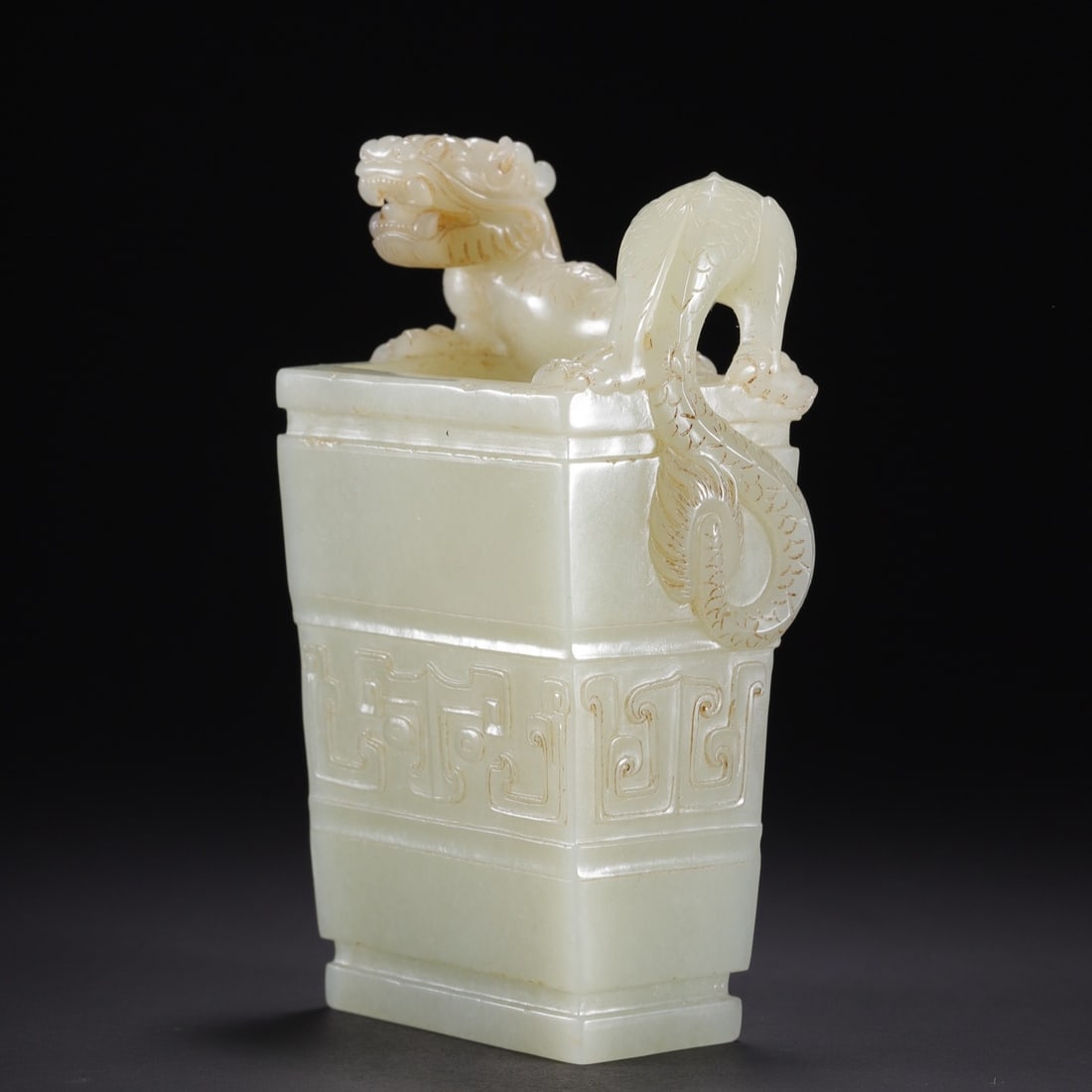 An Exquisite White Jade Dragon Pattern Brush Pot - 3