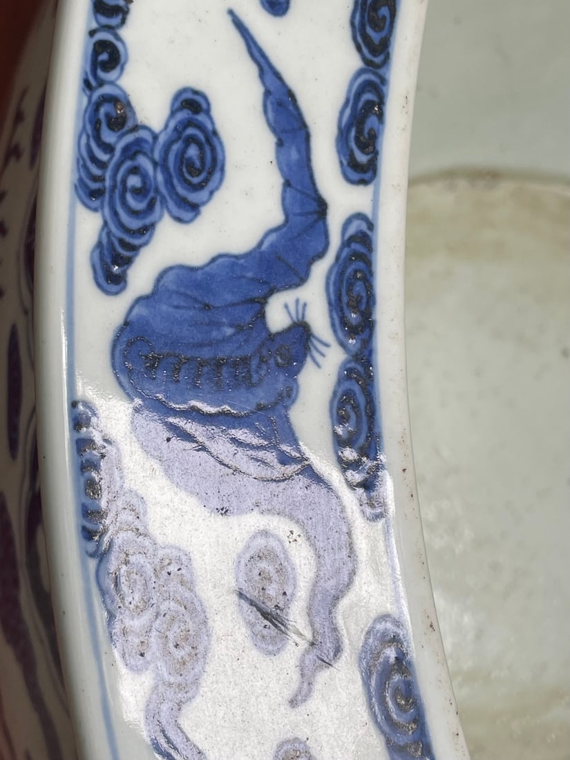 An Exquisite Blue and White Dragon Pattern Seawater Pattern Vat - 10