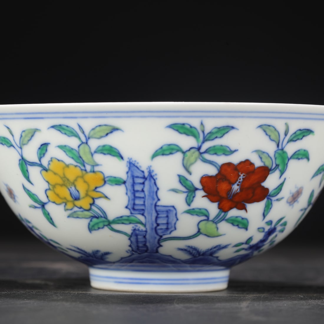 An Exquisite Doucai Flower Pattern Bowl - 9
