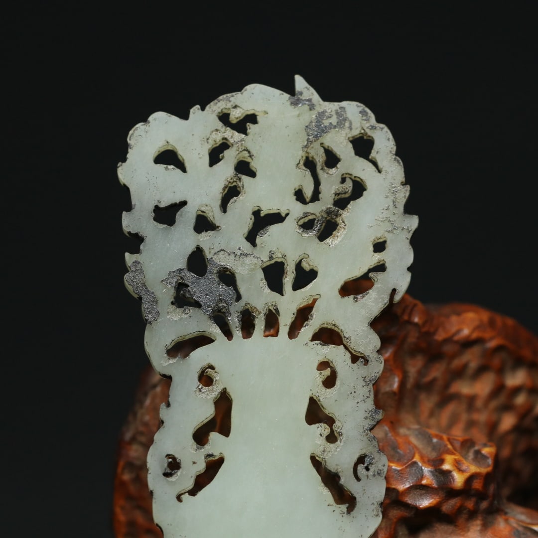 An Exquisite White Jade Flower Pattern Pendant - 8