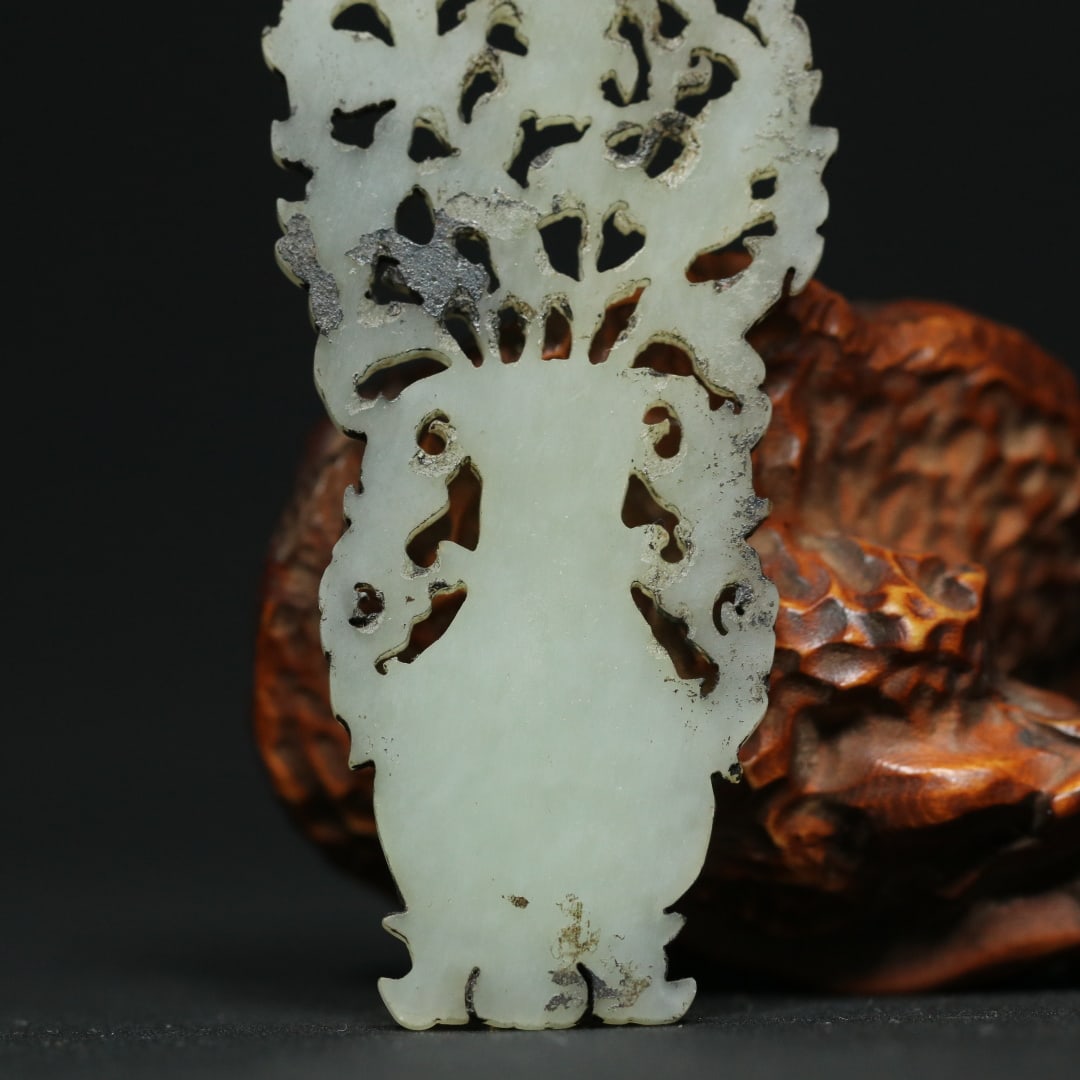An Exquisite White Jade Flower Pattern Pendant - 9