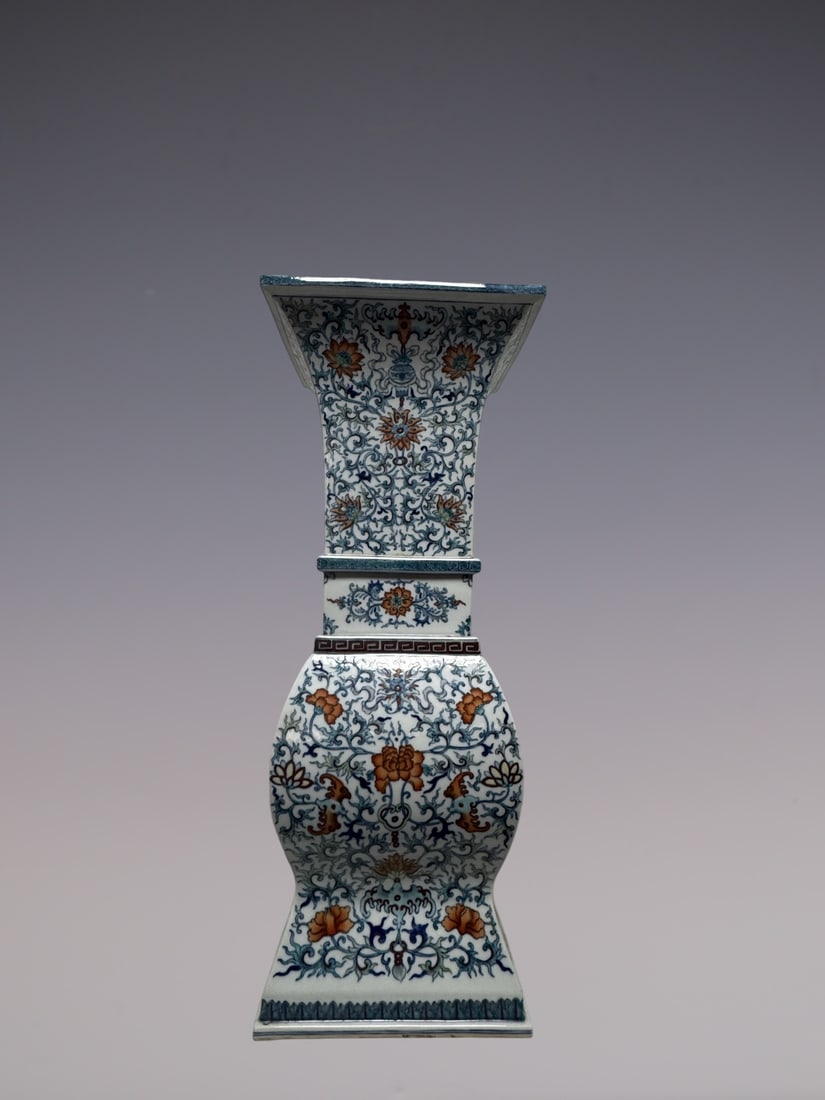 An Exquisite Doucai Lotus Pattern Eight Treasures Pattern Vase: An Exquisite Doucai Lotus Pattern Eight Treasures Pattern Vase Qing Dynasty, China Yongzheng Six-character Mark Size:58cmx23.2cm (The Dimensions Of All Batches Are Manually Measured.If You Need More D