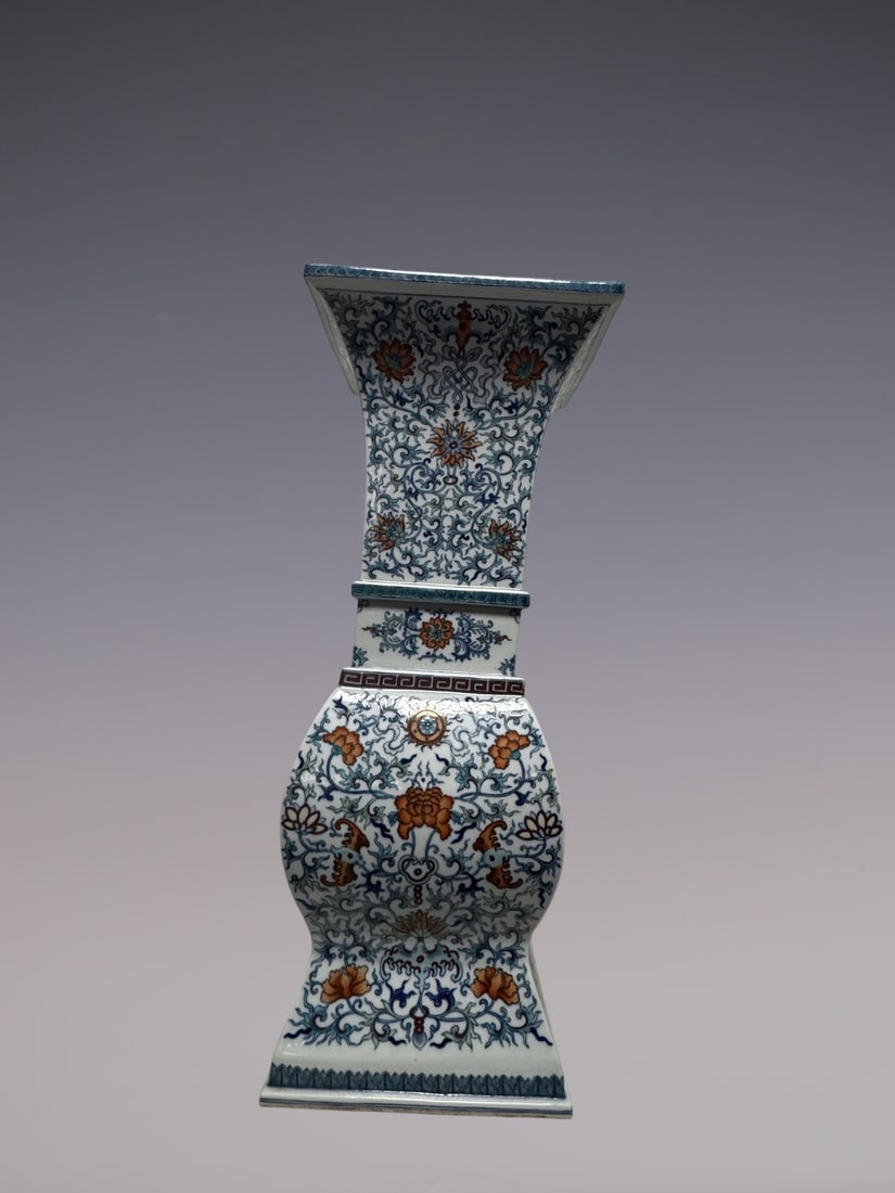 An Exquisite Doucai Lotus Pattern Eight Treasures Pattern Vase - 3