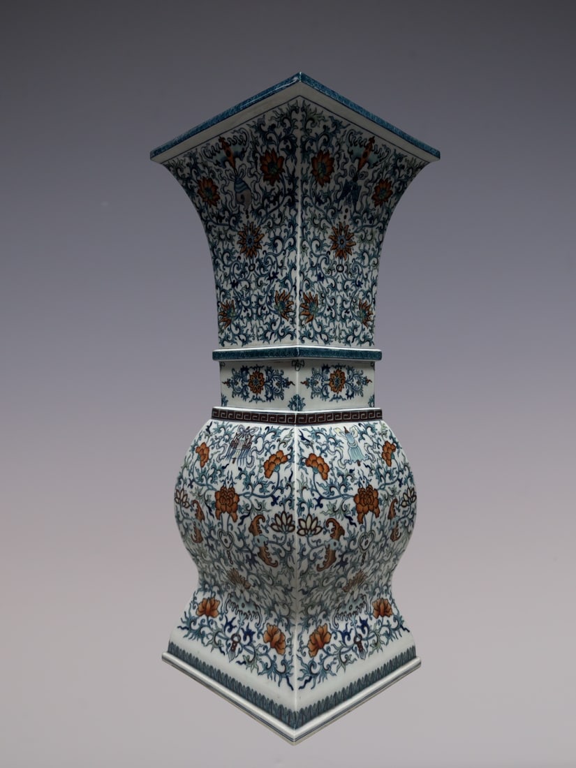 An Exquisite Doucai Lotus Pattern Eight Treasures Pattern Vase - 5
