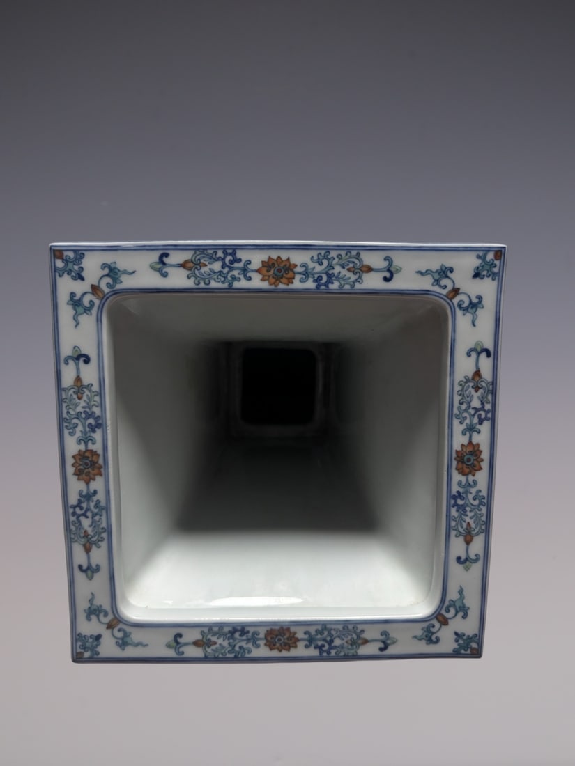 An Exquisite Doucai Lotus Pattern Eight Treasures Pattern Vase - 7
