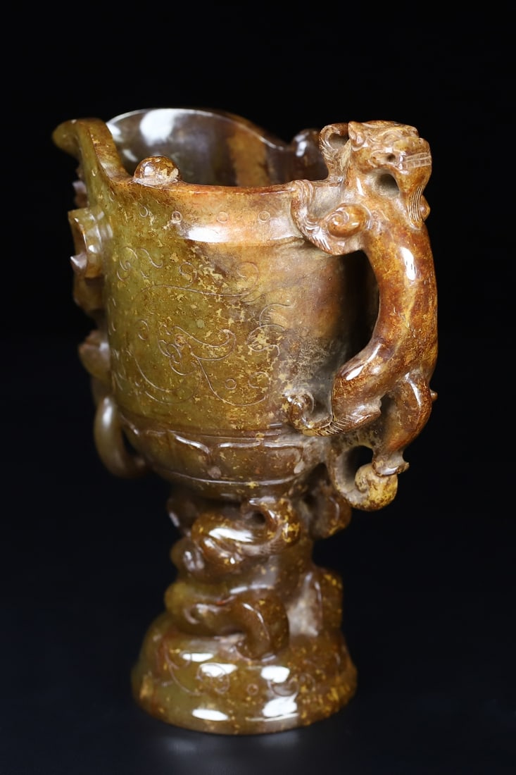 An Exquisite White Jade Dragon and Phoenix Pattern Cup - 7