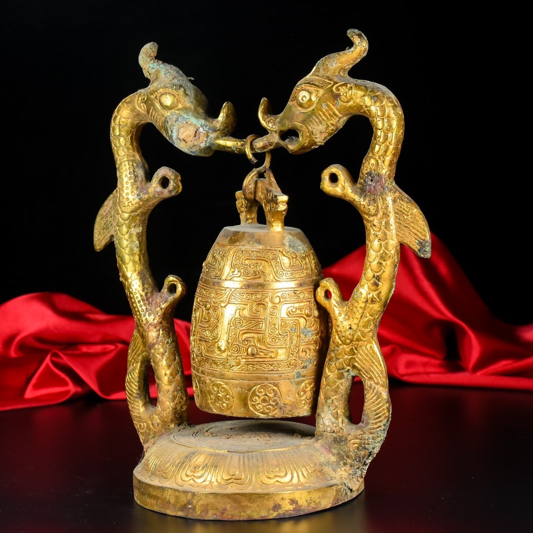 An Exquisite Gilt Bronze Dragon Pattern Ornament - 2