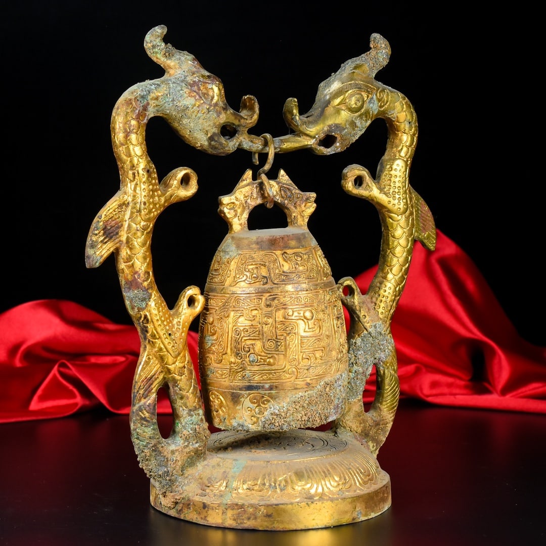 An Exquisite Gilt Bronze Dragon Pattern Ornament - 4