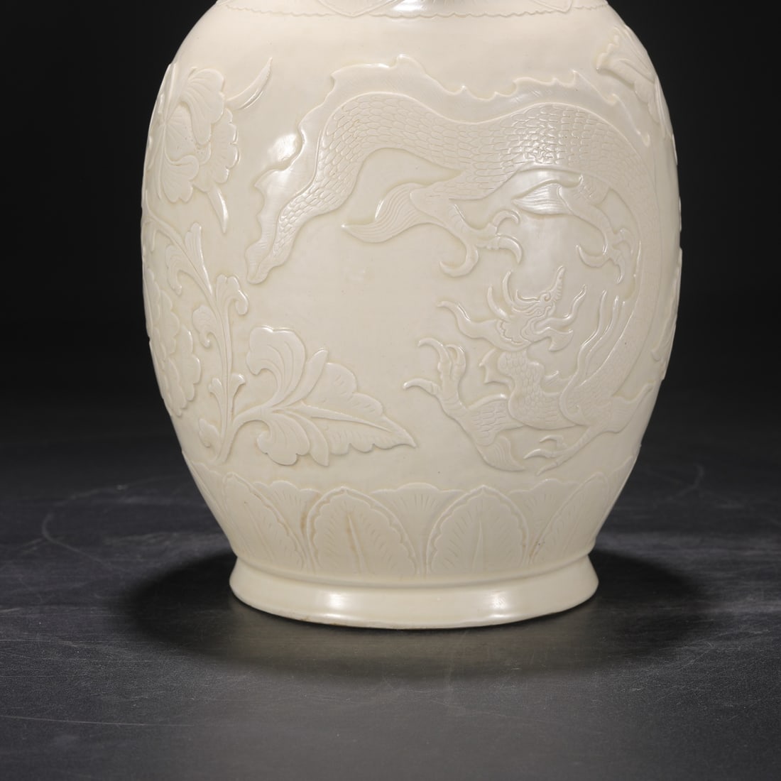 An Exquisite Ding yao Dragon Pattern Flower Pattern Vase - 4