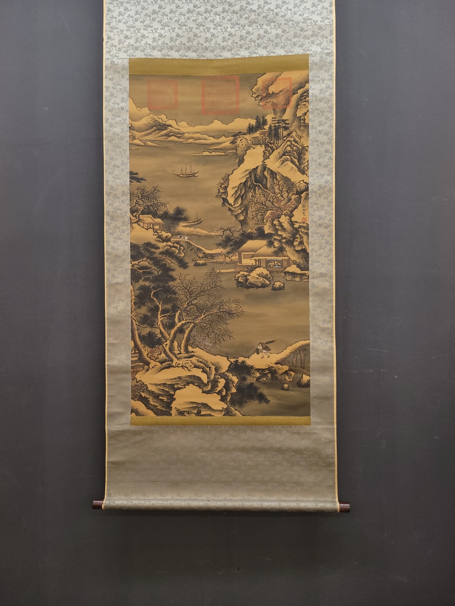 A Chinese Vertical Scroll Ink Painting of Landscape on Silk: A Chinese Vertical Scroll Ink Painting of Landscape on Silk Guo xi Without frame Size:50cmx95cm (The Dimensions Of All Batches Are Manually Measured.If You Need More Detailed Information, Please Conta