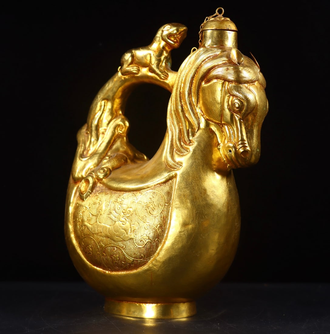 An Exquisite Gilt Bronze Auspicious Beast Pattern Ewer - 2