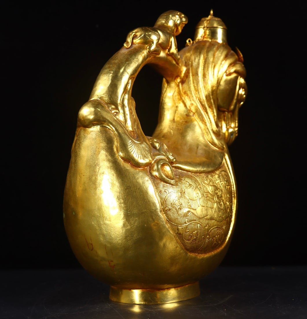 An Exquisite Gilt Bronze Auspicious Beast Pattern Ewer - 6