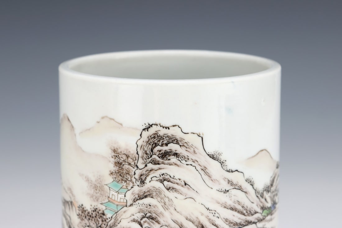 An Exquisite Ink Color Landscape Pattern Brush Pot - 5