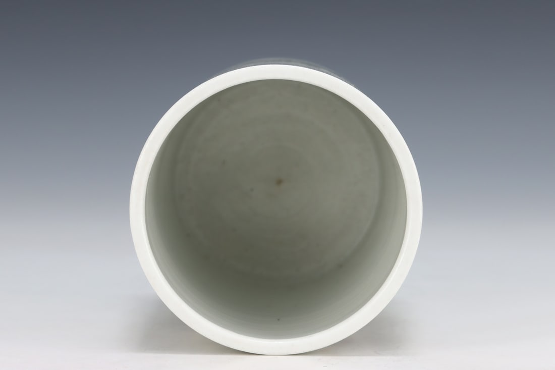 An Exquisite Ink Color Landscape Pattern Brush Pot - 7