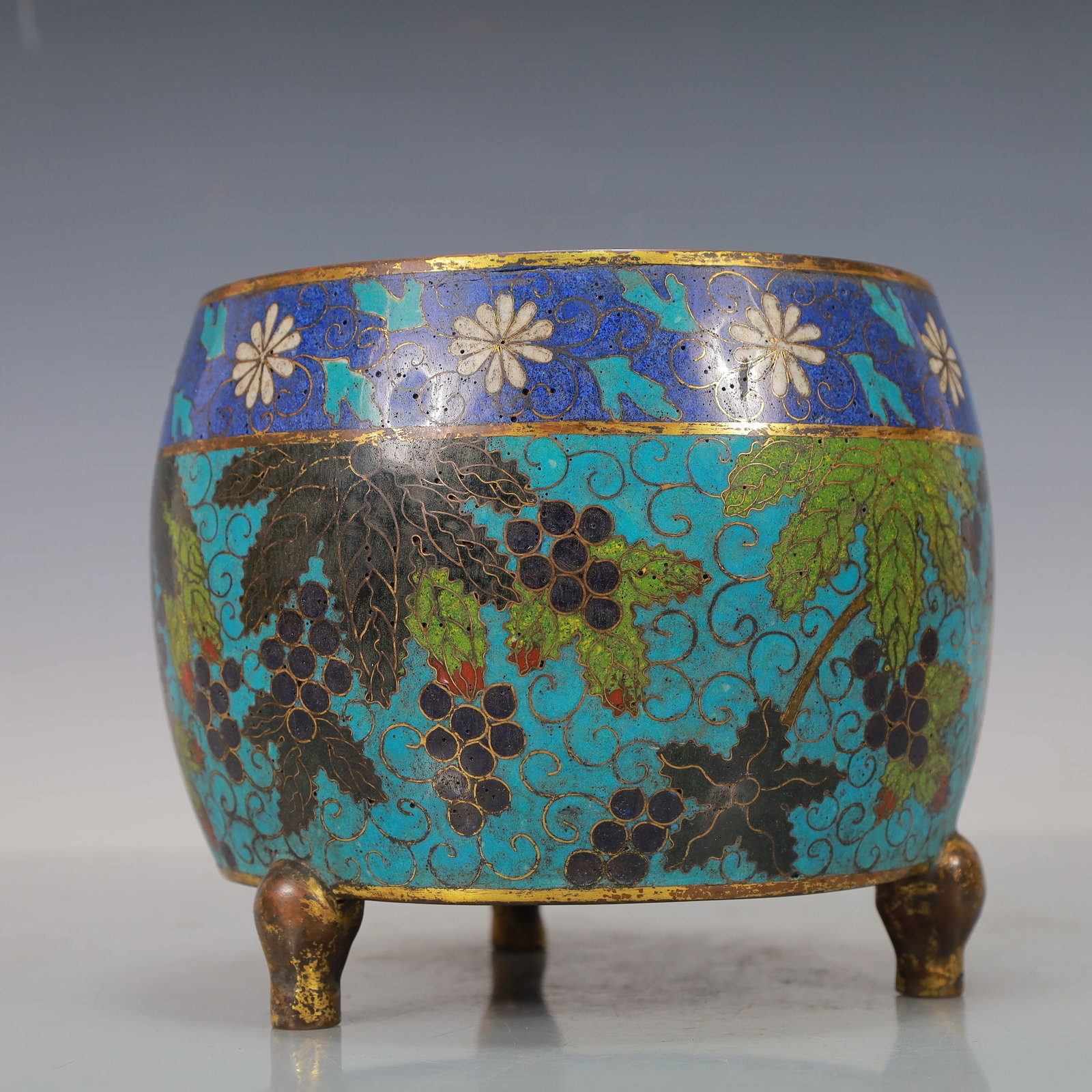 A Exquisite Cloisonne Grapes Pattern Tripod Censer - 5