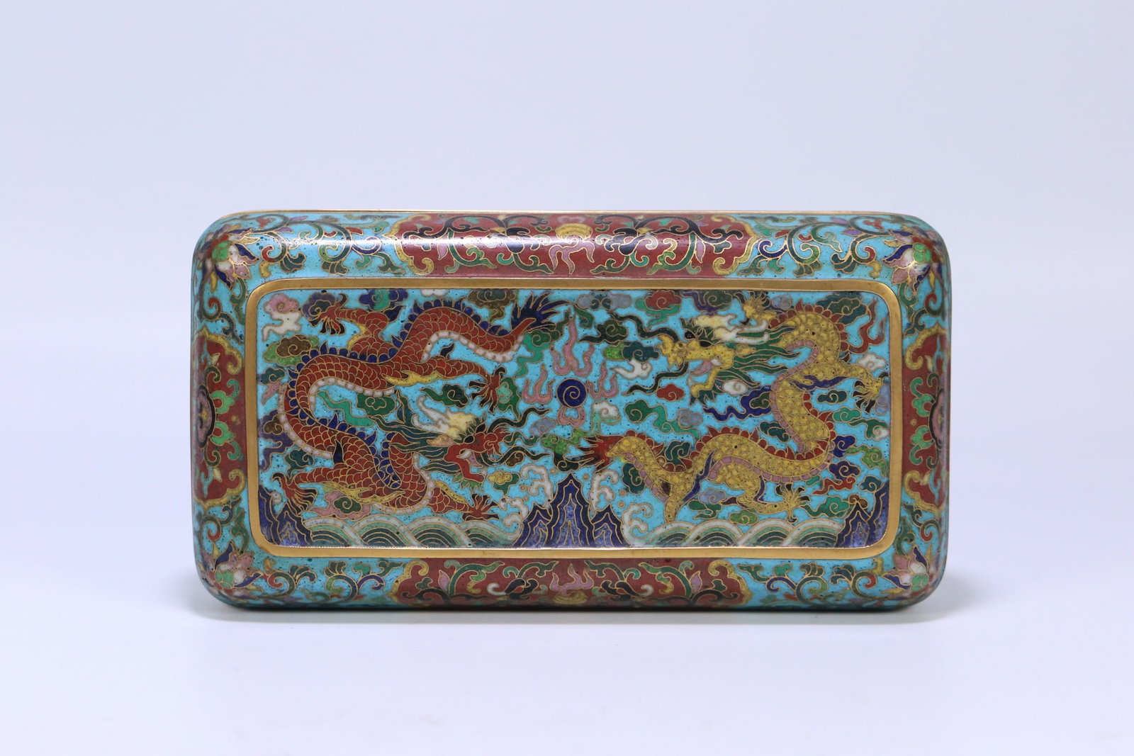 An Exquisite Cloisonne Dragon Pattern Lotus Pattern Seawater Pattern Box: An Exquisite Cloisonne Dragon Pattern Lotus Pattern Seawater Pattern Box Qing Dynasty, China Qianlong Six-character Mark Size:19.8cmx10.5cmx5cm Weight:1076.7g (The Dimensions Of All Batches Are Manual