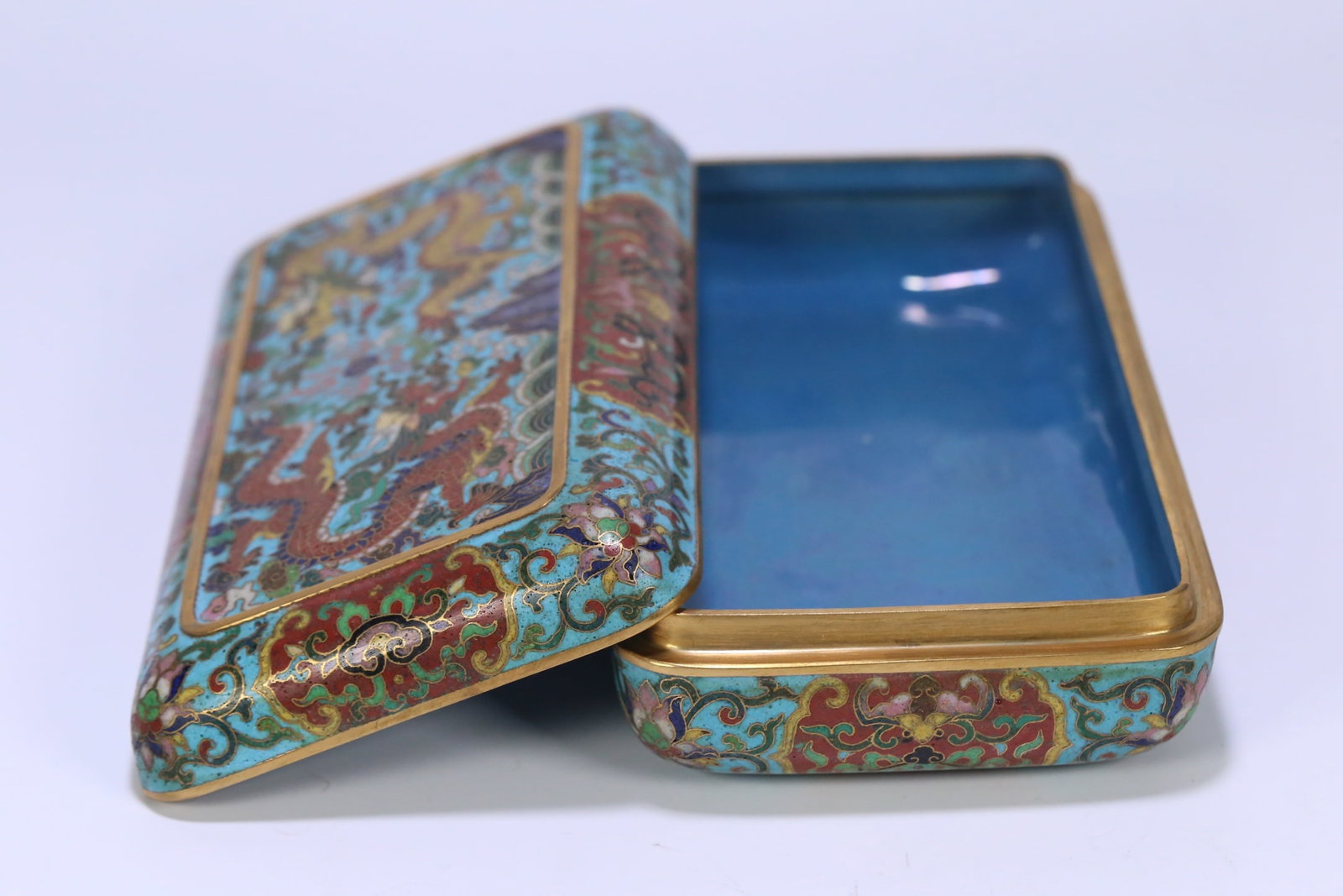An Exquisite Cloisonne Dragon Pattern Lotus Pattern Seawater Pattern Box - 5