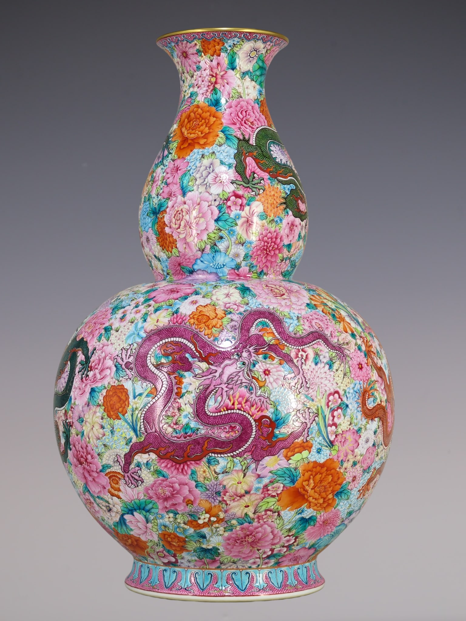 An Exquisite Enamel Flower Pattern Dragon Pattern Gourd-Shaped Vase - 2