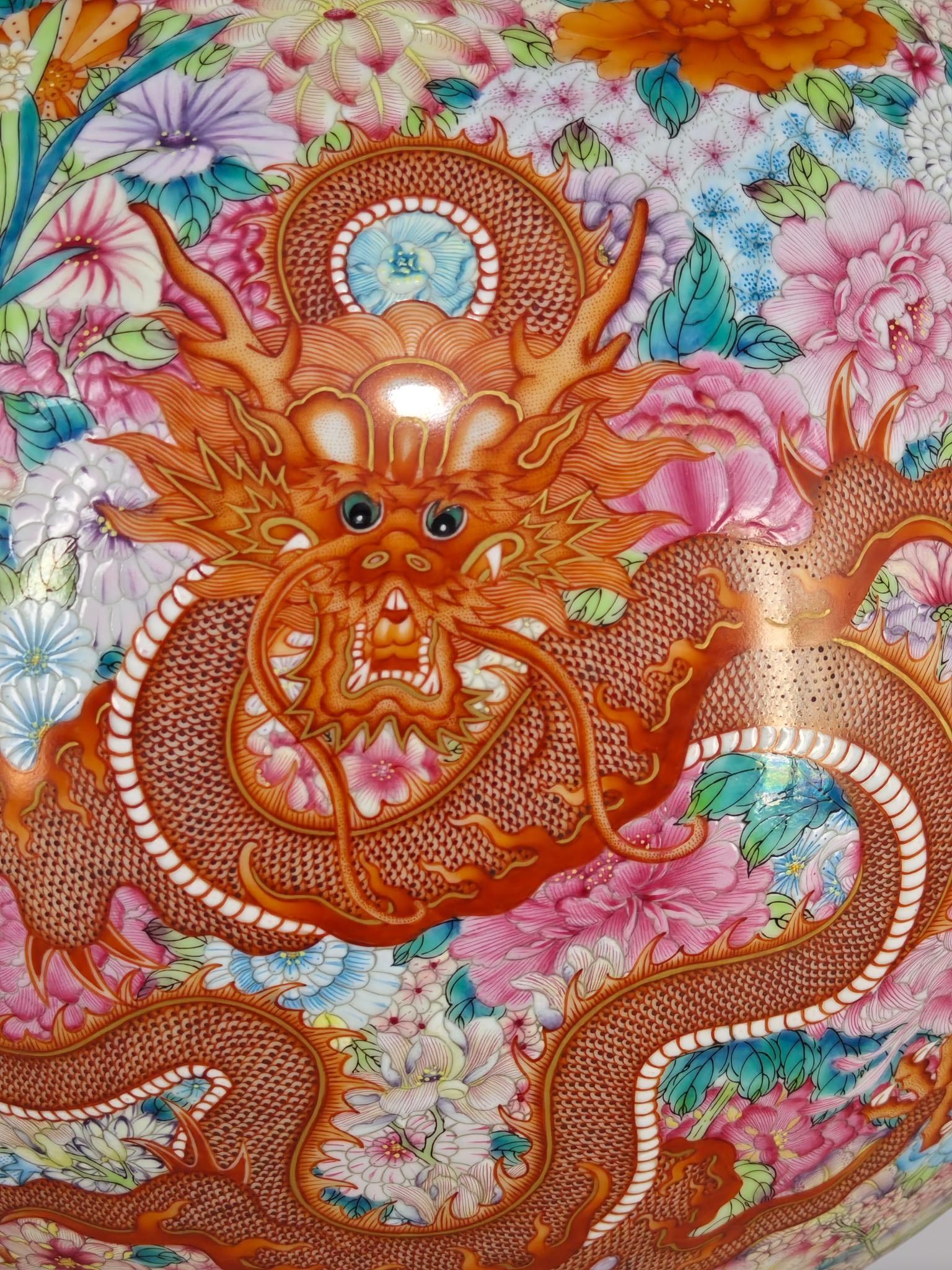 An Exquisite Enamel Flower Pattern Dragon Pattern Gourd-Shaped Vase - 6
