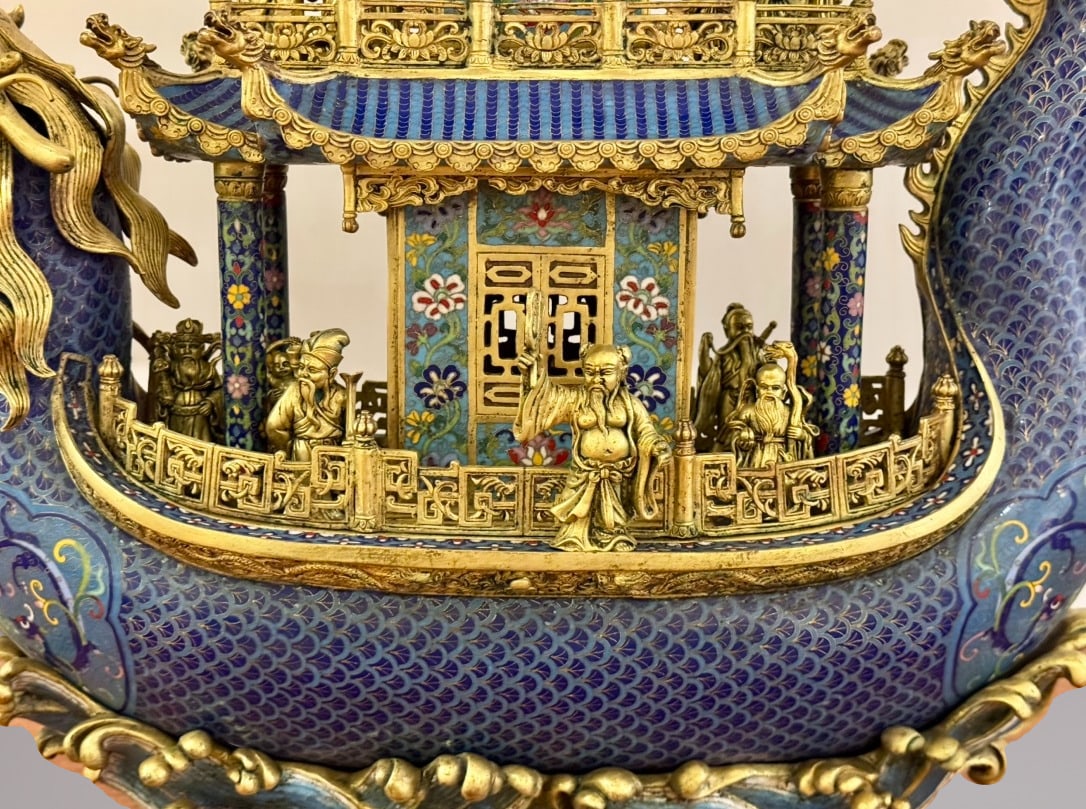 An Exquisite Cloisonne Seawater Pattern Figure Pattern Ornament - 6